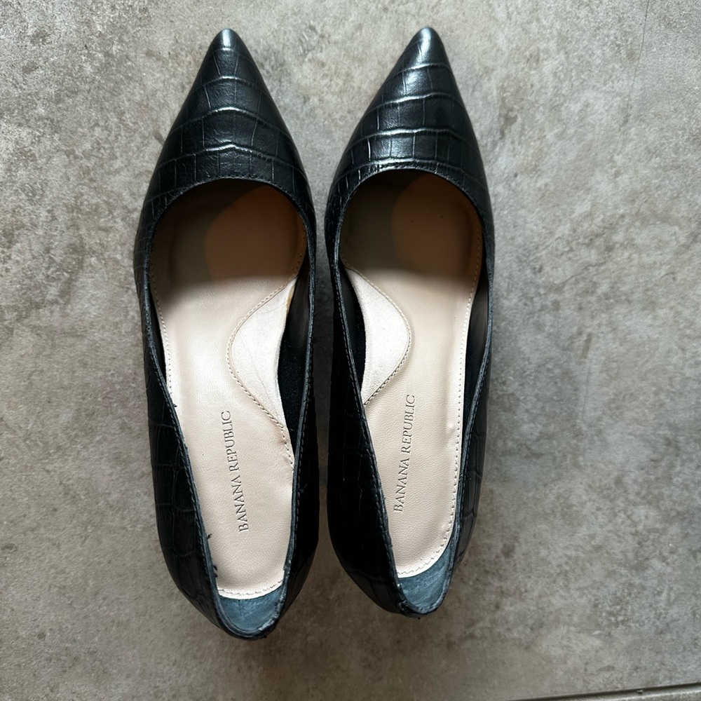 Banana Republic Madison around shoe